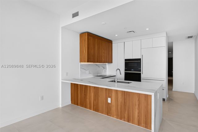 1400 Biscayne Blvd 705, Miami, FL 33132
