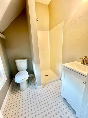 10 Ames Pl 2, Marlborough, MA 01752