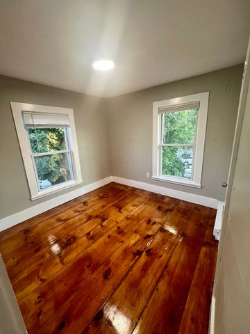 10 Ames Pl 2, Marlborough, MA 01752