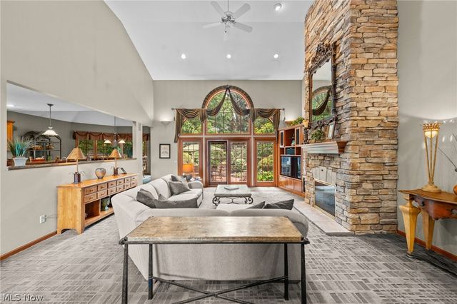 5808 Pinehurst Court, Highland Heights, OH 44143