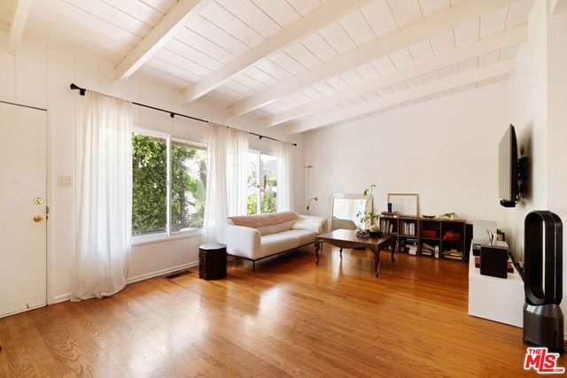 2132 Vine Street, Los Angeles, CA 90068