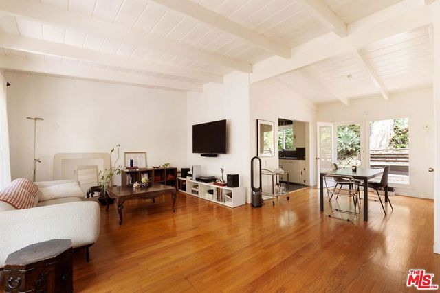 2132 Vine Street, Los Angeles, CA 90068