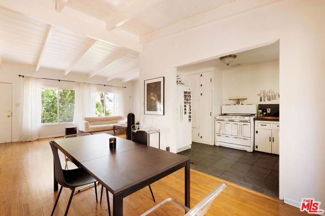 2132 Vine Street, Los Angeles, CA 90068