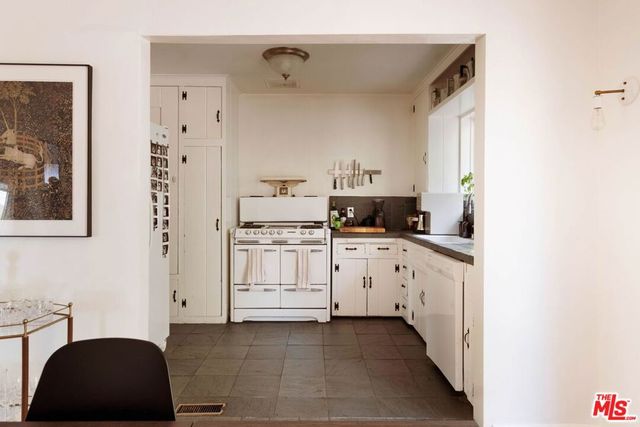 2132 Vine Street, Los Angeles, CA 90068