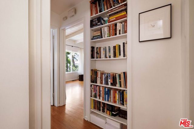 2132 Vine Street, Los Angeles, CA 90068