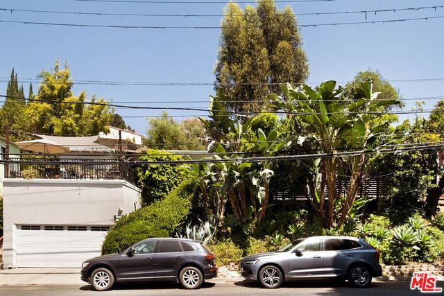 2132 Vine Street, Los Angeles, CA 90068