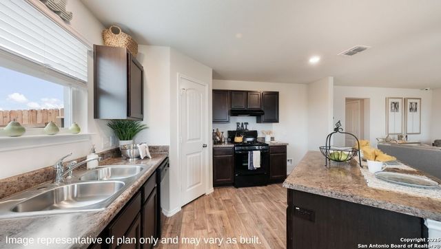 1131 Andean Emerald, San Antonio, TX 78253