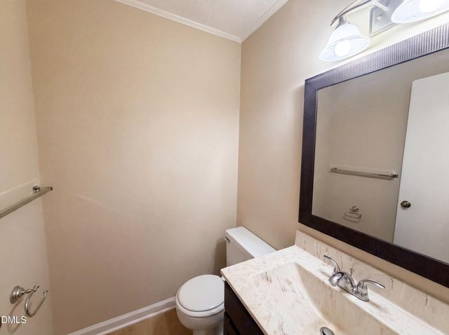 104 Arbuckle Lane, Cary, NC 27511