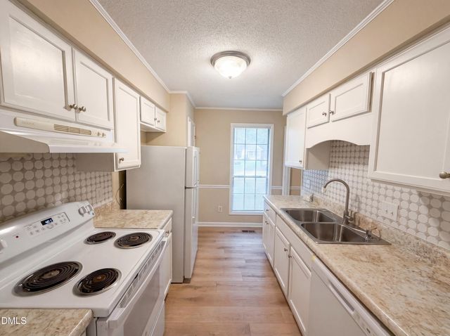 104 Arbuckle Lane, Cary, NC 27511