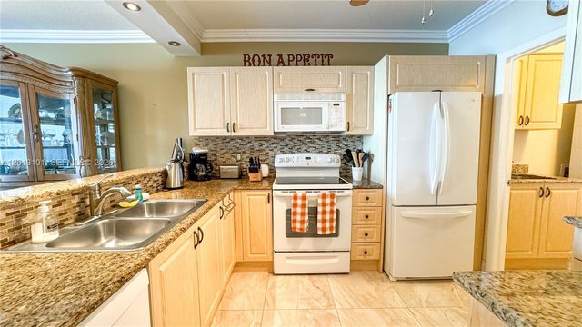 18100 N Bay Rd 1106, Sunny Isles Beach, FL 33160