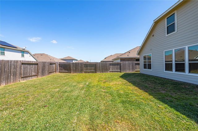 736 Scenic Lake Drive, La Marque, TX 77568