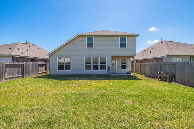 736 Scenic Lake Drive, La Marque, TX 77568