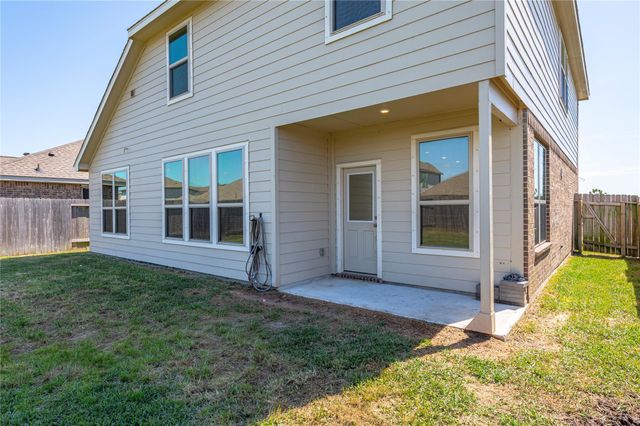 736 Scenic Lake Drive, La Marque, TX 77568