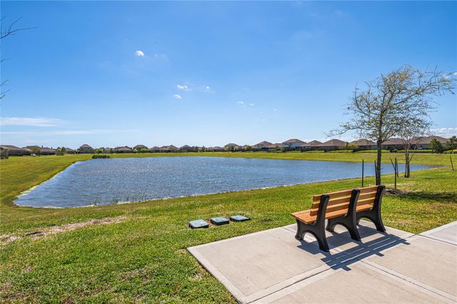 736 Scenic Lake Drive, La Marque, TX 77568
