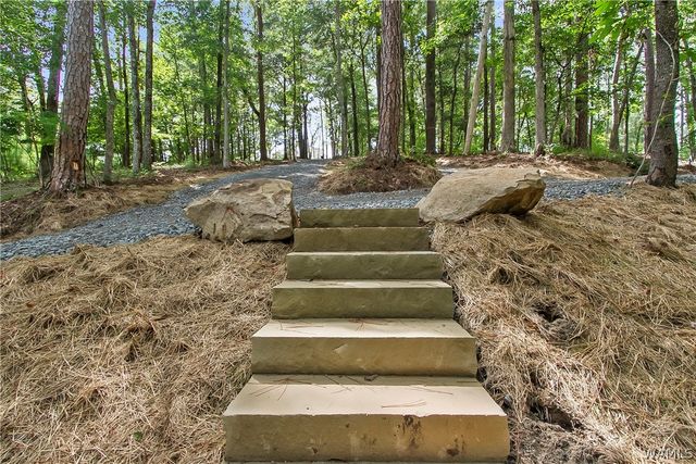 14809 Highpoint, Northport, AL 35475