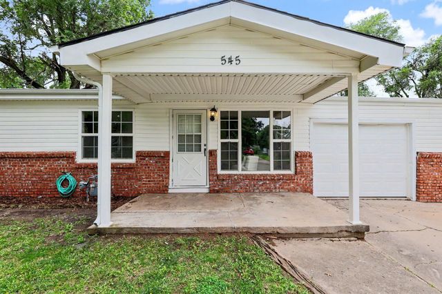 545 S Queen, Maize, KS 67101