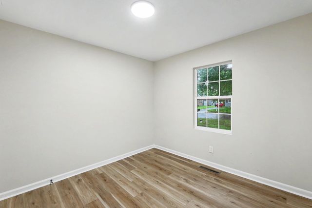 545 S Queen, Maize, KS 67101