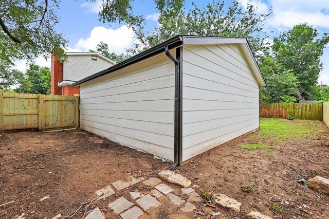 545 S Queen, Maize, KS 67101