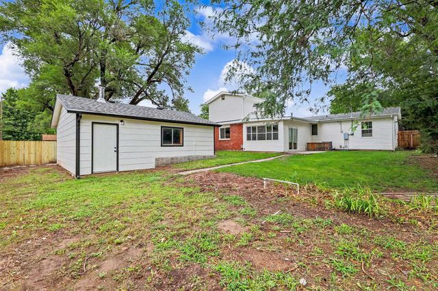 545 S Queen, Maize, KS 67101
