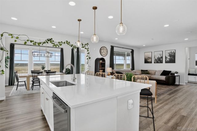 166 S Waterloo Street, Aurora, CO 80018