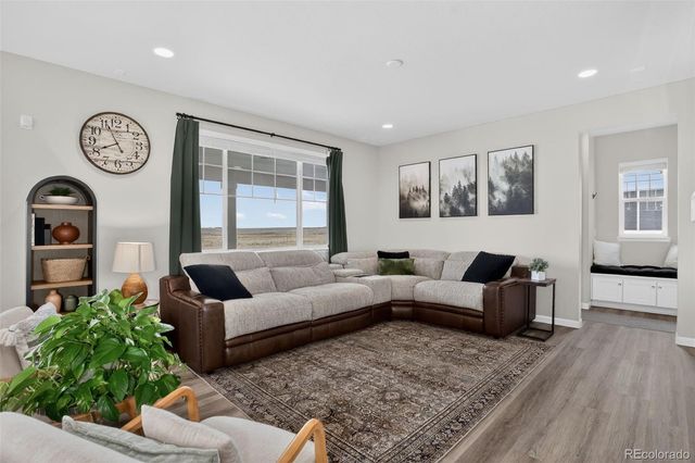 166 S Waterloo Street, Aurora, CO 80018