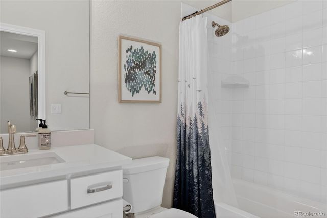 166 S Waterloo Street, Aurora, CO 80018