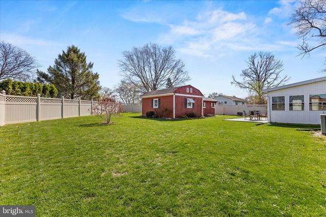 112 KENMAR DR, Palmyra, PA 17078
