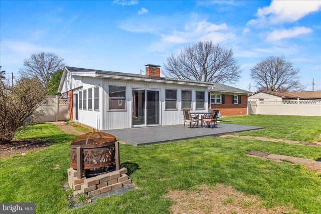 112 KENMAR DR, Palmyra, PA 17078
