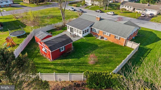 112 KENMAR DR, Palmyra, PA 17078