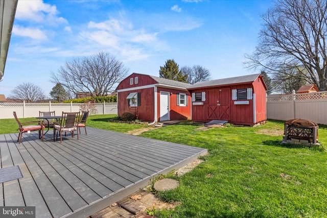 112 KENMAR DR, Palmyra, PA 17078