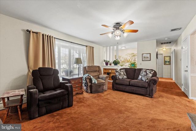 112 KENMAR DR, Palmyra, PA 17078