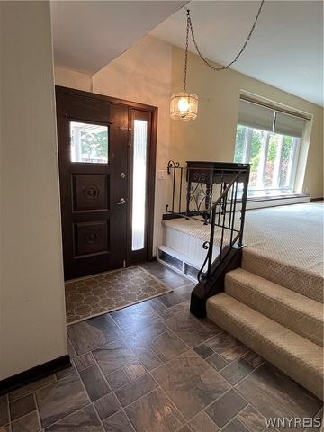 219 Sagewood, Amherst, NY 14221