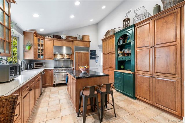 277 W Neck Road, Huntington, NY 11743