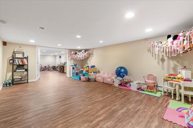 277 W Neck Road, Huntington, NY 11743