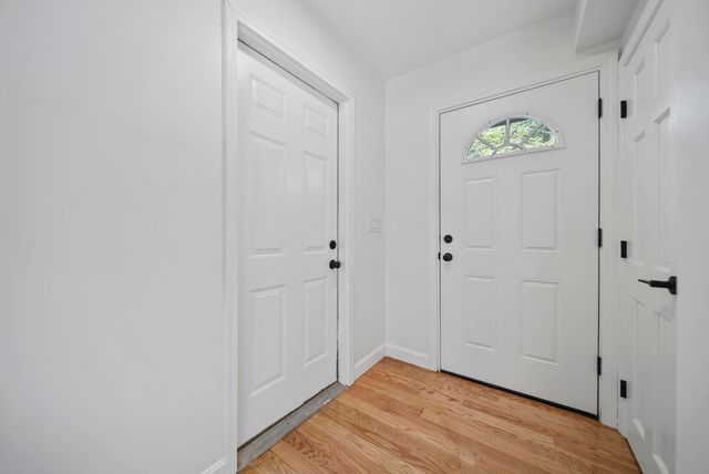 74 Riverside Drive, Fremont, NH 03044