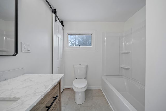 74 Riverside Drive, Fremont, NH 03044