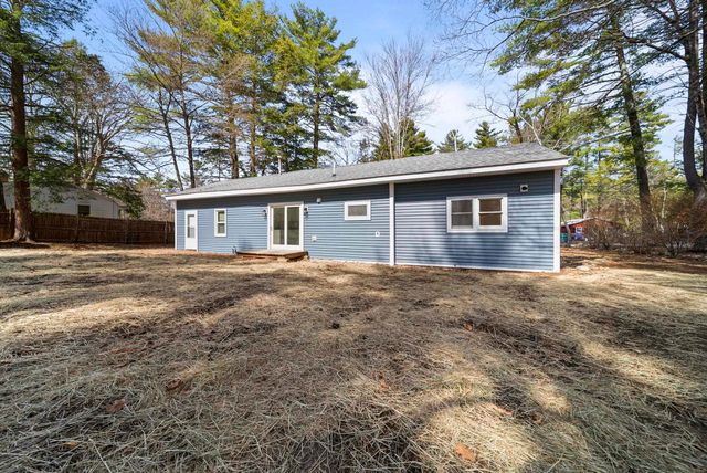 74 Riverside Drive, Fremont, NH 03044