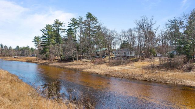74 Riverside Drive, Fremont, NH 03044