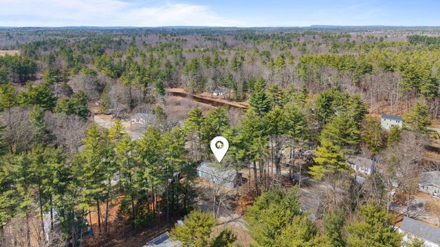 74 Riverside Drive, Fremont, NH 03044