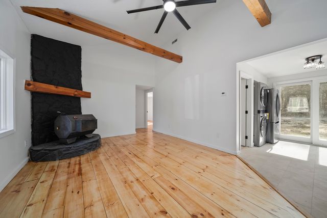 74 Riverside Drive, Fremont, NH 03044