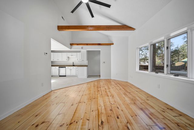 74 Riverside Drive, Fremont, NH 03044