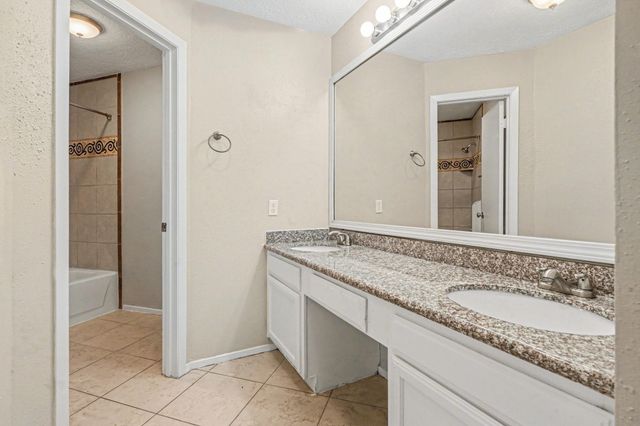 1826 Pilgrims Point Drive, Friendswood, TX 77546