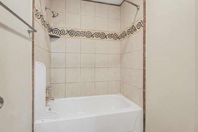 1826 Pilgrims Point Drive, Friendswood, TX 77546