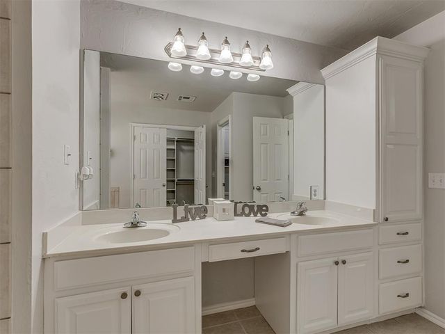700 Taber Lane, Edmond, OK 73003