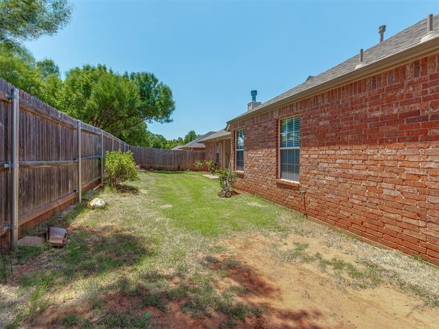 700 Taber Lane, Edmond, OK 73003