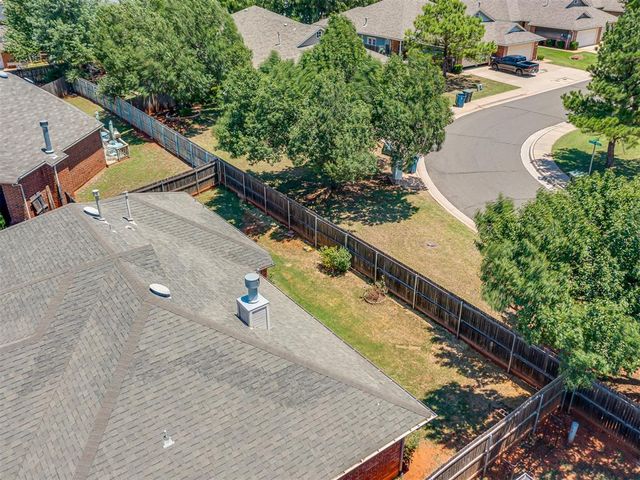 700 Taber Lane, Edmond, OK 73003