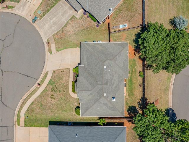 700 Taber Lane, Edmond, OK 73003