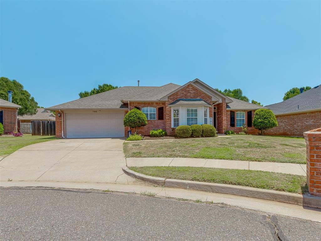 700 Taber Lane, Edmond, OK 73003