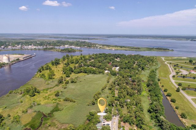 610 Bayview Dr., Georgetown, SC 29440