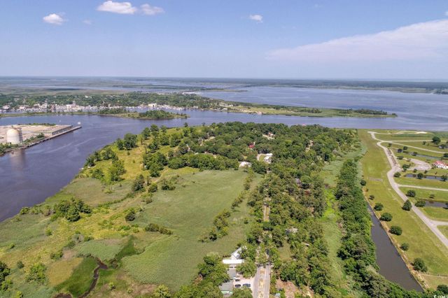 610 Bayview Dr., Georgetown, SC 29440